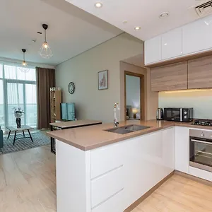 Apartment Studio One Marina, Dubai